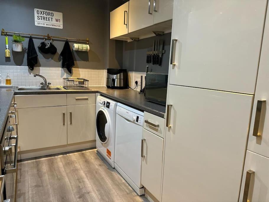 Stunning Luxury Croydon Apartment Gatwick Airport Close Purley Exterior photo